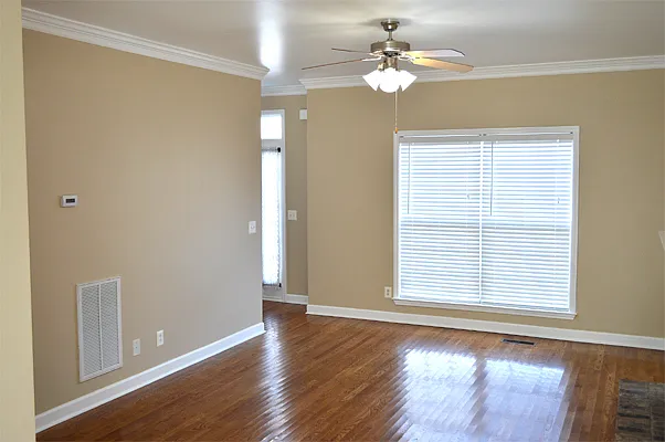 Building Photo - 2271 Dewey Dr #H1