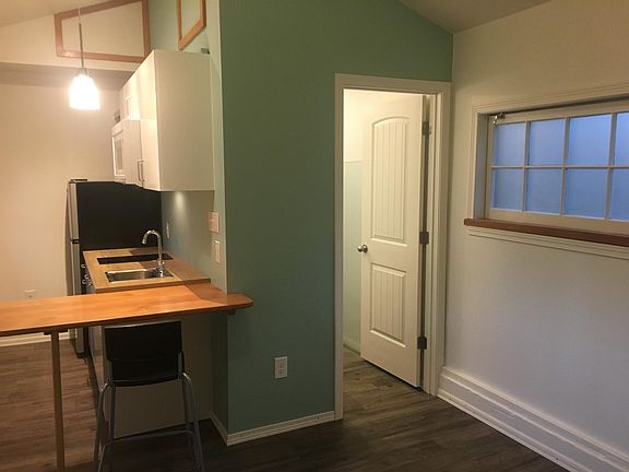 5th image of 2114 17th Ave #0