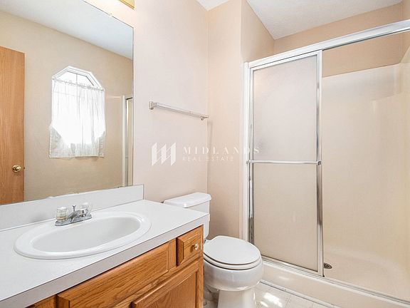 5th image of 1406 Beaufort Dr
