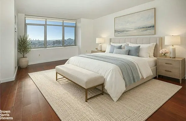 1485 5th Avenue — Photo 3