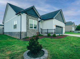 1802 W Ruritan Rd, Roanoke, VA 24012