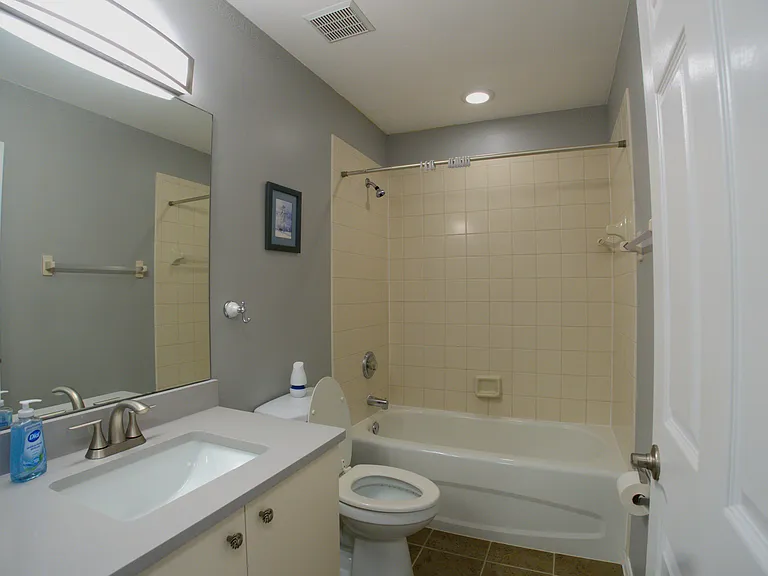 15417 Bellamar Cir #812 — Photo 6