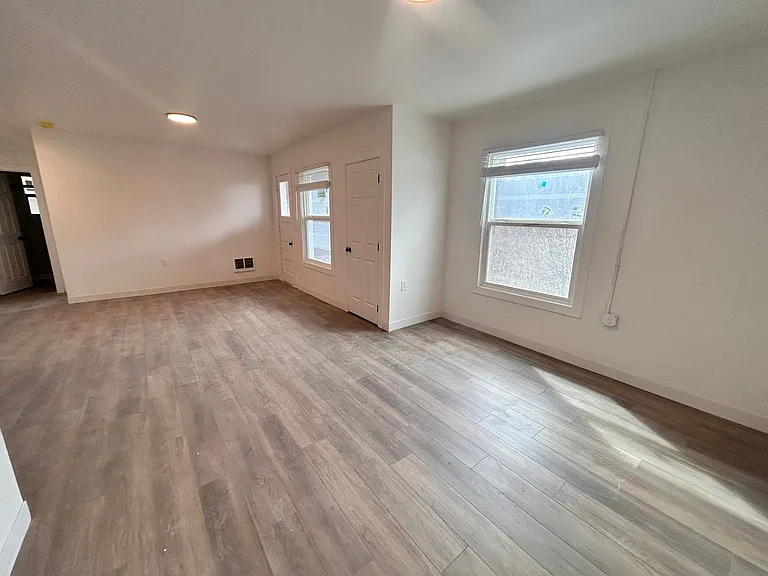 Cambridge Court Apartments — Photo 28
