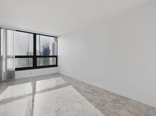 360 E Randolph St APT 3105, Chicago, IL 60601