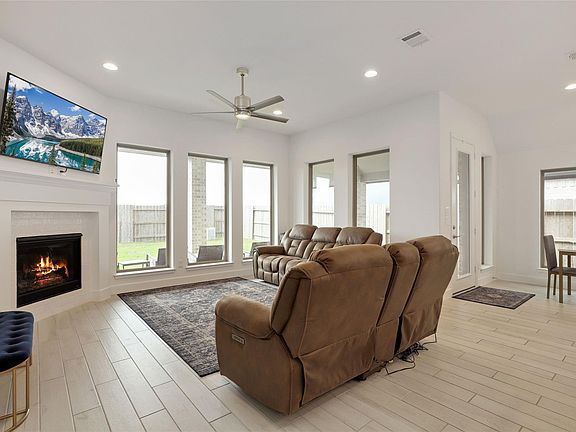 2nd image of 20514 Yearling Pasture Ln