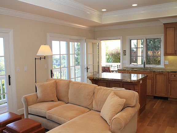 2nd image of 3858 W Naughton Ave