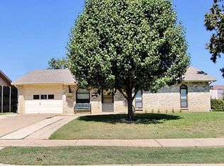 901 Ashwood Dr, Lewisville, TX 75067