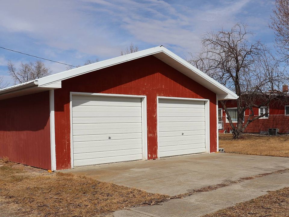 241 Adams St, Winner, SD 57580 Zillow