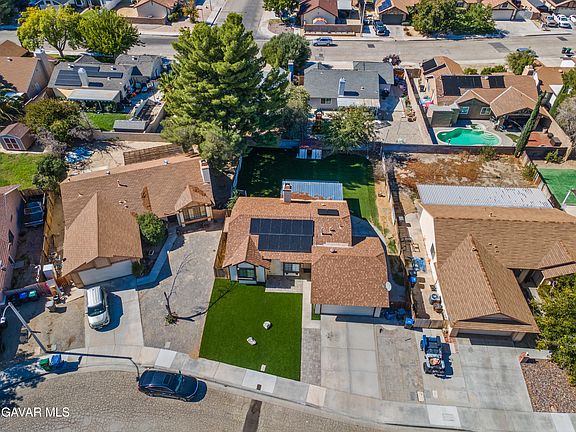 2nd image of 43111 Victorville Pl