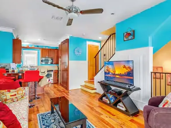 317 Pirates Landing Dr, Carrabelle, FL 32322