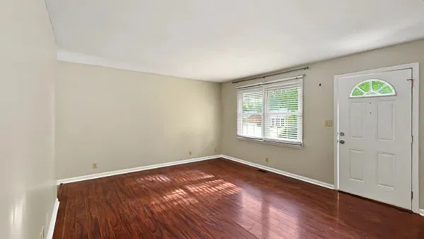 4 bed, 2.5 bath, 1638 sqft, $1,850 — Photo 3