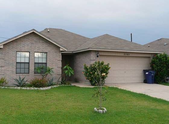 2nd image of 2585 Raintree Trl