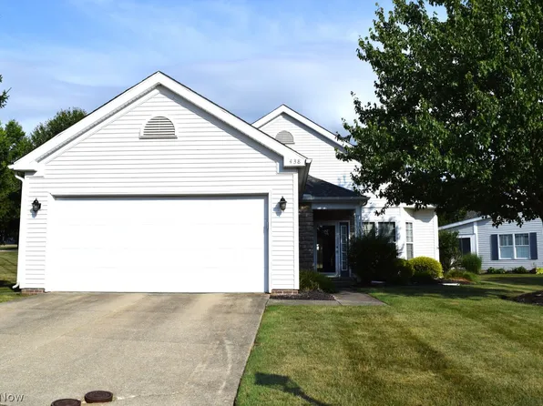 438 Woodside Dr #31, Northfield, OH 44067