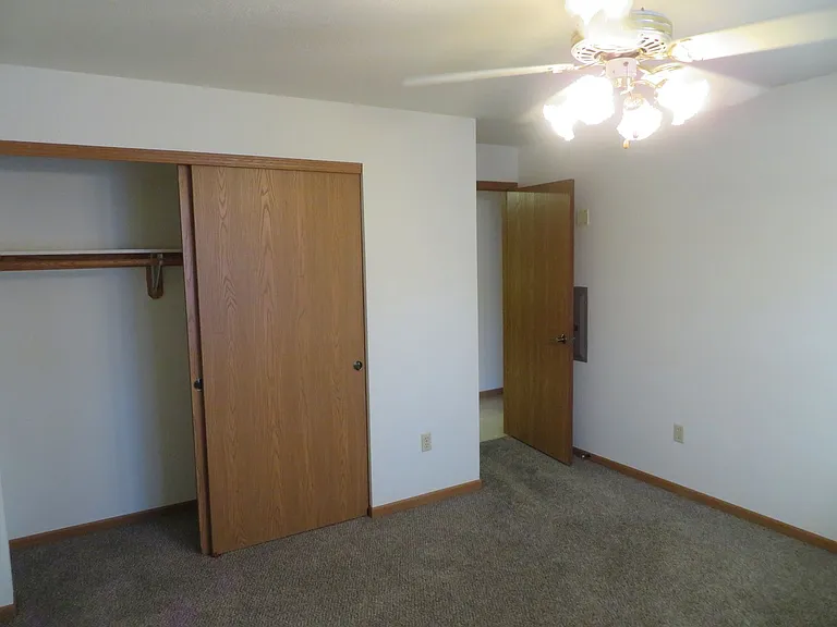385 Main St — Photo 10