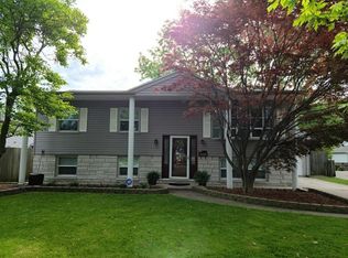 1249 N Lafayette Ct, Griffith, IN 46319