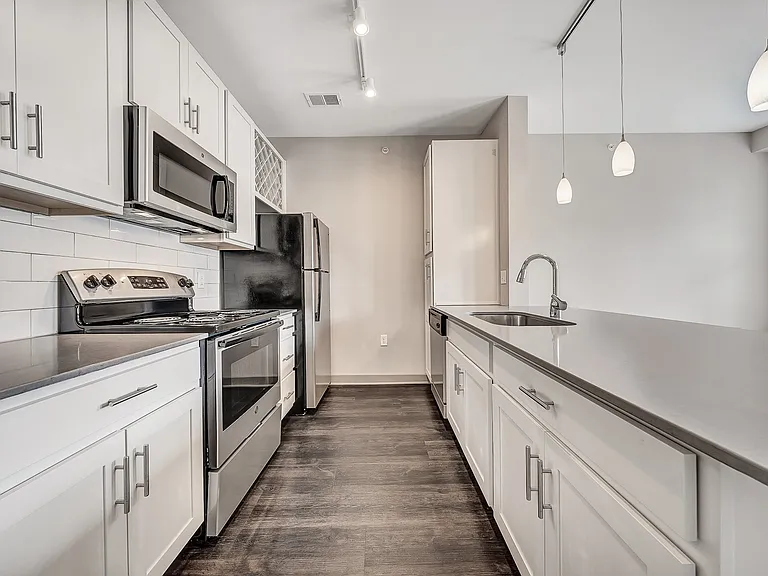 Avellan Springs Apartments — Photo 18