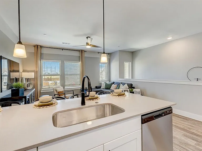 Carmel Villas — Photo 87
