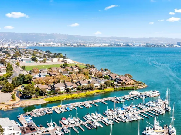 3307 Washington Ct, Alameda, CA 94501