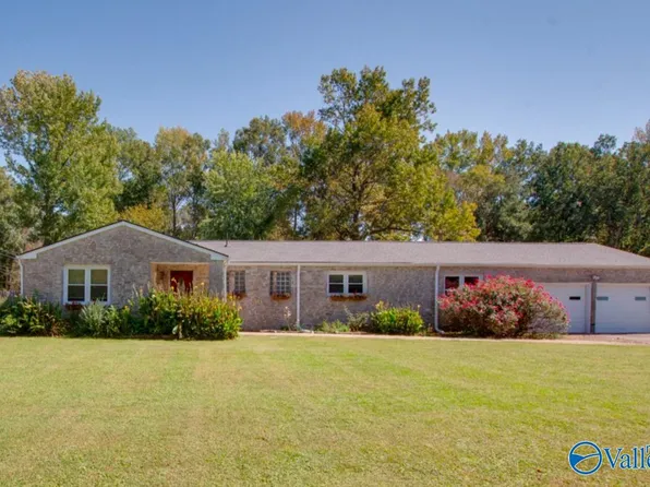 180 Pauline Dr, Hazel Green, AL 35750