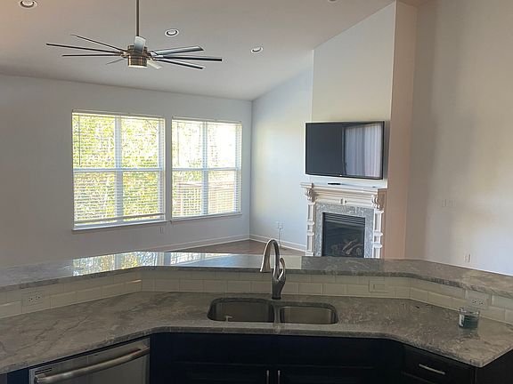 4th image of 6585 Berry Creek Ln