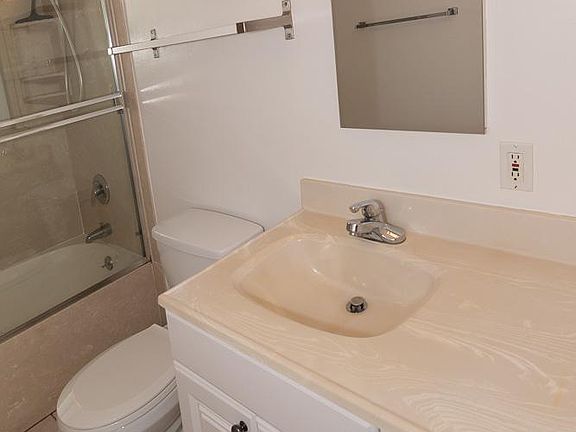 2nd image of 1002 W Iowa Ave #1