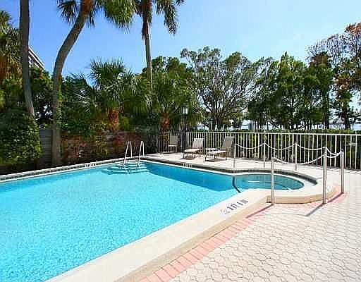 1st image of 555 S Gulfstream Ave Unit 101