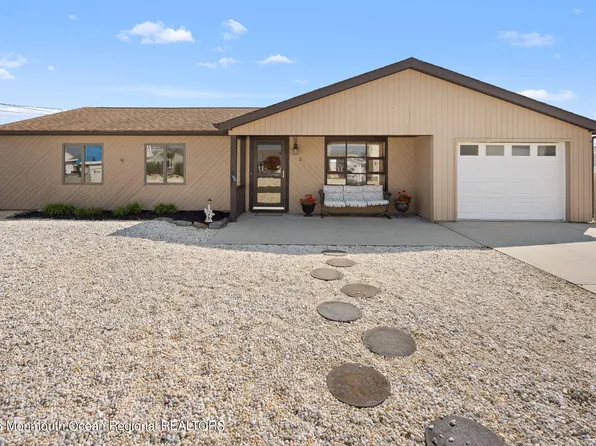 11 Jolly Roger Way, Waretown, NJ 08758