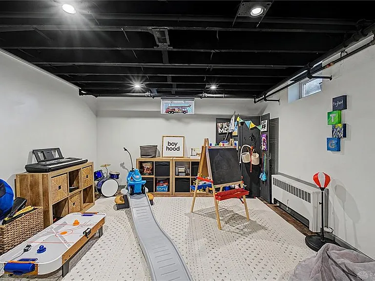 333 Thruston Blvd E — Photo 38