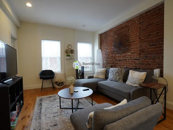 10 Brainerd Rd, Allston, MA