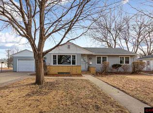 203 Thayer Ave, Mankato, MN 56001