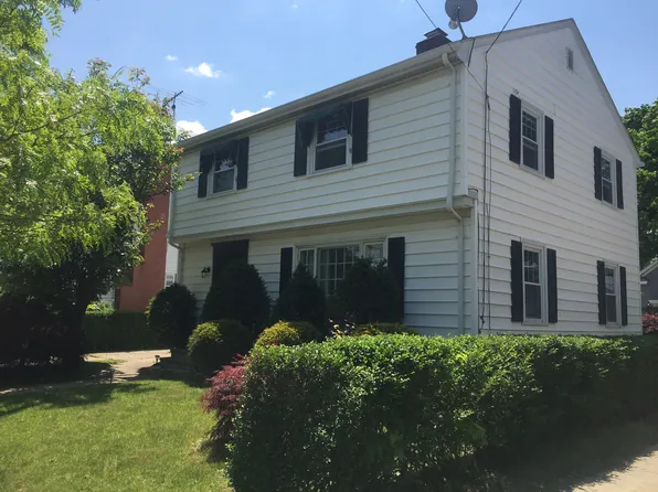 54 Jastram St, Providence, RI 02908