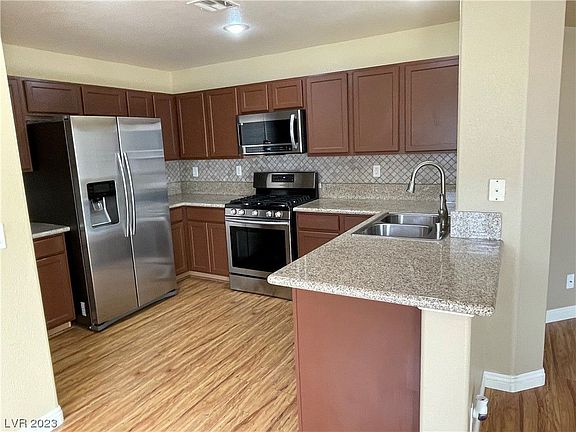 5th image of 7314 Umberto St