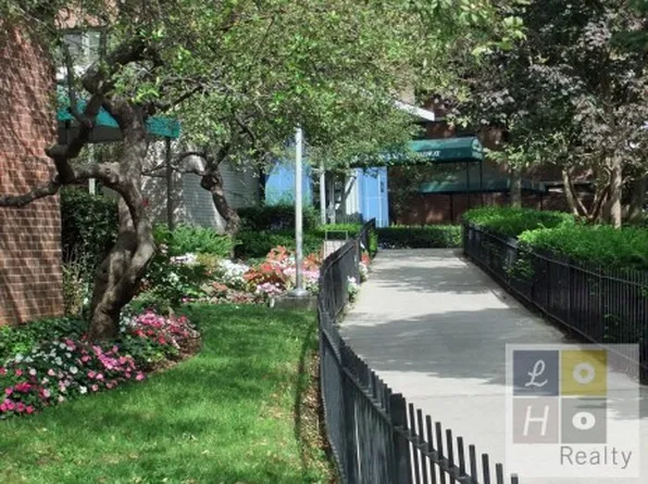 266 East Broadway image 1 of 2