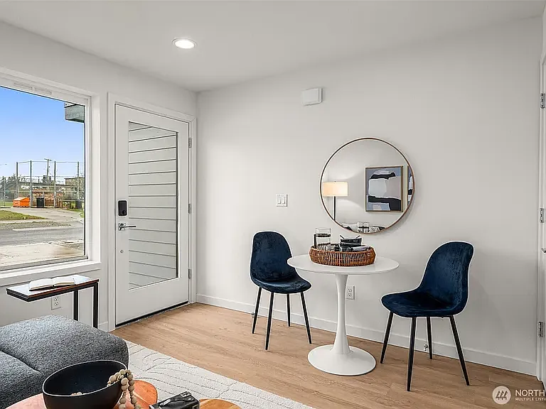 2 bed, 675 sqft, $2,495 — Photo 4
