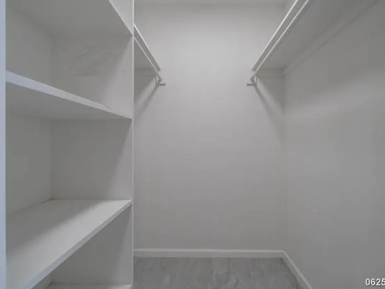 4970 Kilauea Ave #402 — Photo 16