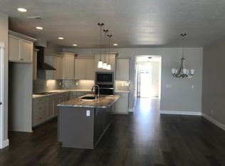 2769 Carefree Loop, West Richland, WA