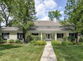 318 S Vincennes Cir, Racine, WI 53402