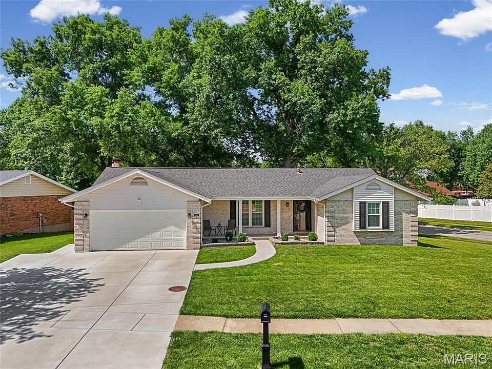 1st image of 2854 Queen Bee Ln