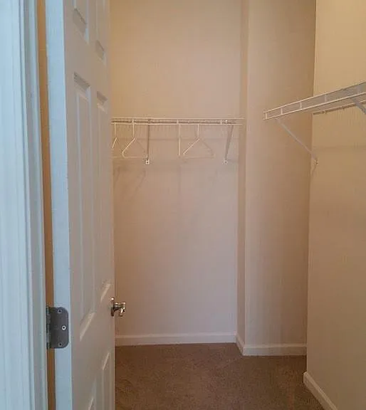 490 Tyler Ln — Photo 16