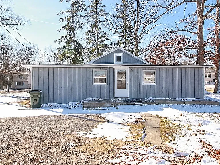 1174 Bryce Ave #B — Photo 1