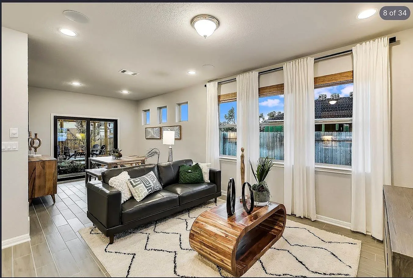 4 bed, 3.0 bath, 1985 sqft, $2,500 — Photo 4