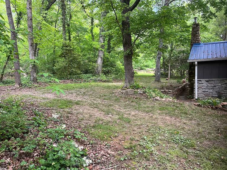 37 Old Lakey Gap Rd — Photo 3