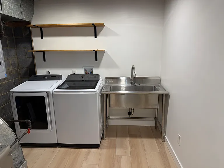 8001 Pyracantha Ct — Photo 17