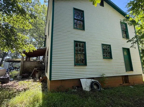 551 Medley Mountain Dr, Aroda, VA 22709