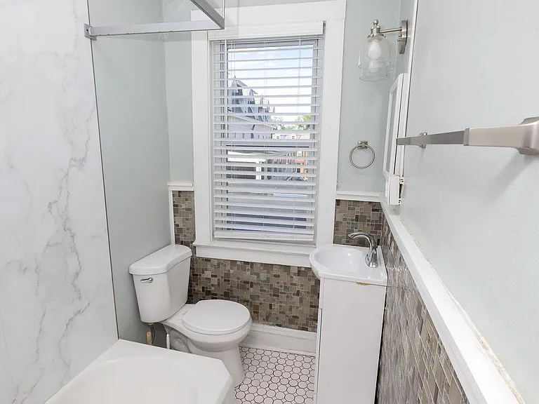 17 W State St #3 — Photo 11