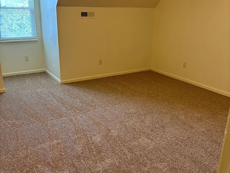 309 Beacon Hl — Photo 8