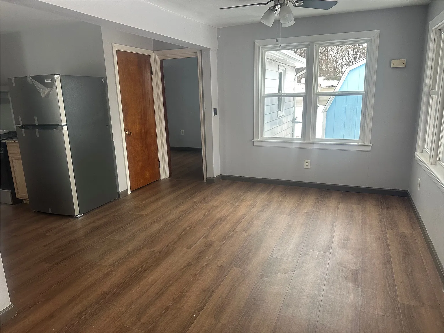 3 bed, 2.0 bath, 1412 sqft, $1,400 — Photo 3