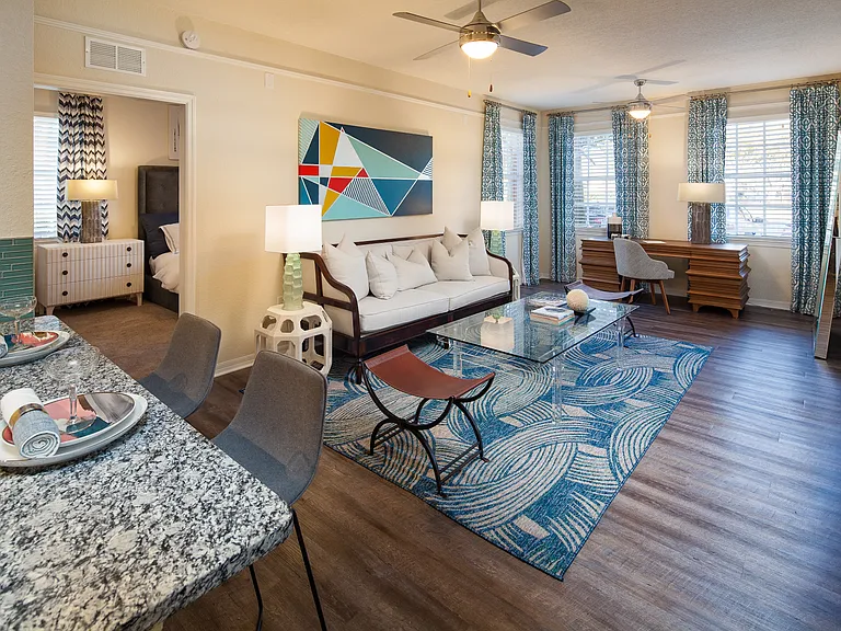 Cortland Portofino Place — Photo 14