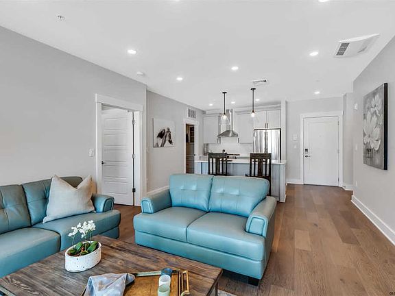5th image of 116 West Ave #308