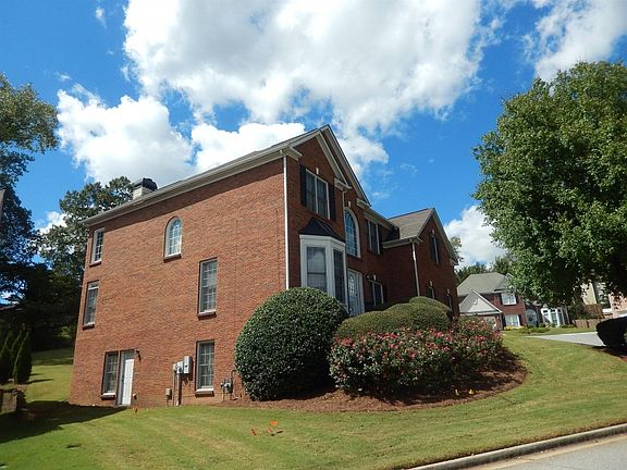 2nd image of 1700 Clay Brooke Ct SE